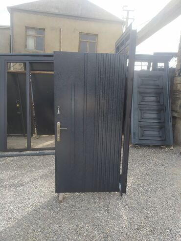 Giriş qapıları: Mənzil üçün Yeni Giriş qapısı Şəbəkə ilə, Zəmanətli, Pulsuz çatdırılma — 8