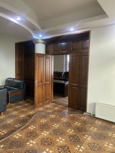 Долгосрочная аренда домов: 270 м², 6 комнат, Утепленный, Бронированные двери, Видеонаблюдение — 24