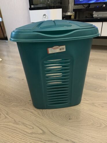 баки для мусора пластиковые: Plastik paltar səbəti – qapaqlı, iri həcmli - Material: möhkəm