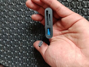 redmi 8 a: Telefona type c ilə usb və mikro kart qoşmaq üçün cd kart oxuyucu