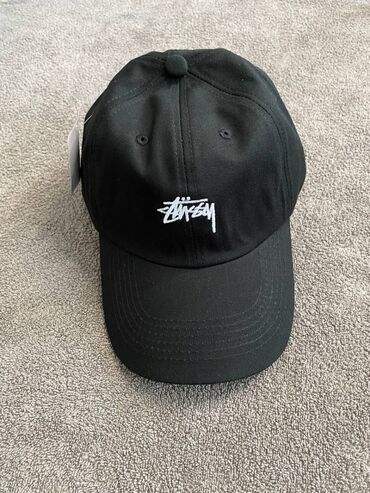 Baş geyimləri: Stussy - Kepka