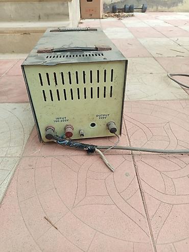 dinamometrik acar: Goldsource SVC-10000W avtomatik gərginlik tənzimləyicisi (AVR) - — 3