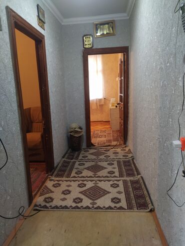 Uzunmüddətli kirayə mənzillər: Gəncədə Azertifakta Bina evi kirayə verilir təcili!!! 2otaqdi 3 otaq — 4