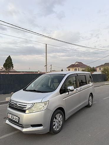 Honda: Honda Stepwgn: 2010 г., 2 л, Автомат, Бензин, Минивэн — 5