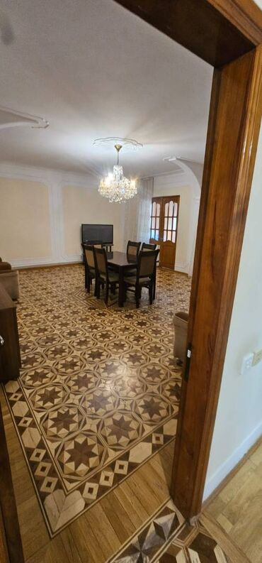 Uzunmüddətli kirayə mənzillər: Bakı, 4 otaqlı, Köhnə tikili, m. Nəriman Nərimanov, 140 kv. m
