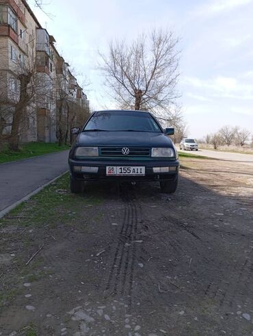 купить авто в рассрочку: Volkswagen Vento: 1995 г., 1.8 л, Механика, Бензин, Седан