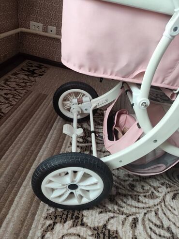 детская коляска 2 в 1: Коляска, цвет - Розовый, Б/у