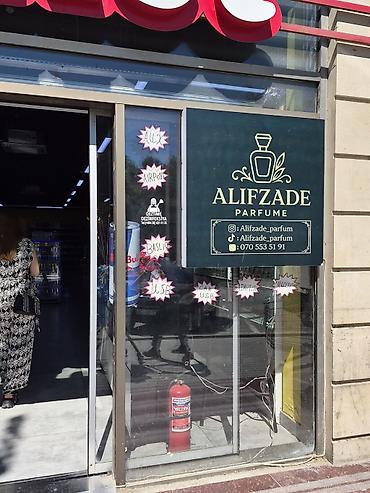 parfüm vitrini: ALIFZADE PARFUME – ətir və aksesuar vitrini Məhsul çeşidi: - — 4