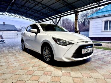 Toyota: Toyota Yaris: 2016 г., 1.5 л, Механика, Бензин, Седан