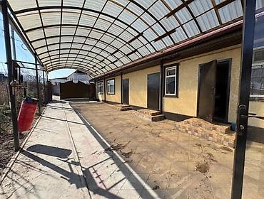 Продажа коттеджей и домов: 🏡 ПРОДАЁТСЯ ДОМ для семьи 📍 Район: Арча-Бешик 📐 Площадь участка: 4 — 3