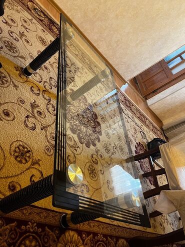 Masa və oturacaq dəstləri: Qonaq otağı üçün, İşlənmiş, Açılan, 6 stul — 11