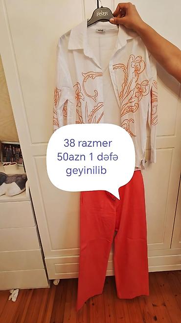 38 razmer qadın geyim dəsti. Dəstə ağ rəngli, düyməli, yaxalı