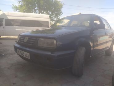 авто венто: Volkswagen Vento: 1995 г., 1.8 л, Механика, Бензин, Седан