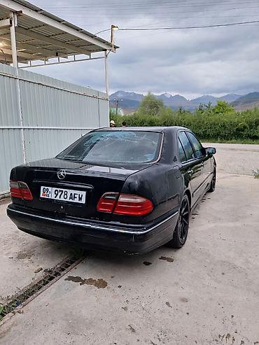 автоком: Mercedes-Benz E-Class: 2001 г., 3.2 л, Автомат, Бензин, Седан — 4