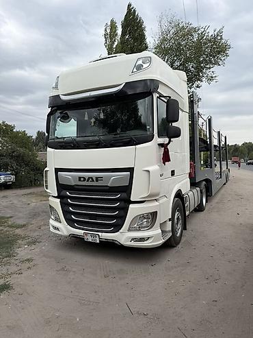 жили машина: Автовоз DAF XF с полуприцепом-платформой для перевозки автомобилей. - — 1