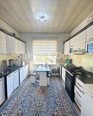 Продажа коттеджей и домов: 🏠Продается дом в с. Сокулук 🟡Комнаты: 6 🟡Участок: 5 соток 🟡Отопление — 7