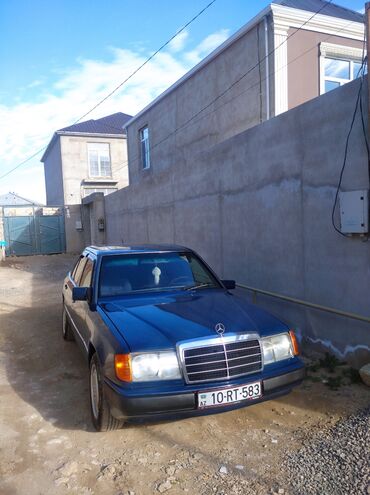 mersedes bens: Mercedes-Benz E 300: 3 l | 1992 il Sedan