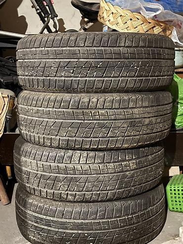 pirelli p zero: Комплект автомобильных шин, 4 штуки. По фото видно: - одинаковый — 2