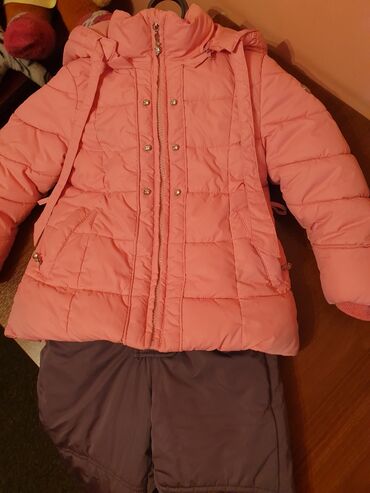 ПРОДАЁТСЯ Комплект ( куртка + комбез ) Куртка - нежно розовая!