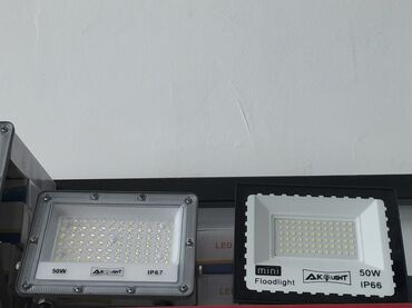 led projektorlar: Bu LED proyektor işıqlandırma üçün yüksək performanslı bir həlldir. 50