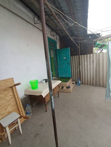 авторынок кыргызстан: 60 м², 3 комнаты, Старый ремонт Без мебели