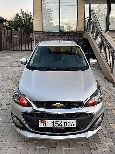 шлем с визором: Chevrolet Spark: 2019 г., 1 л, Автомат, Бензин, Хэтчбэк — 1