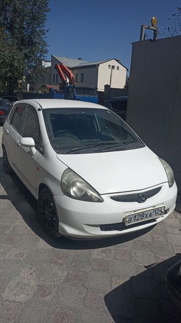 обмен на малолетражку: Honda Fit: 2005 г., 1.3 л, Вариатор, Бензин, Хэтчбэк