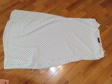 Dəstlər, kostyumlar: Qadın geyimləri dəsti – 3 ədəd 1) Qırmızı qısa don: - Klassik düz — 6