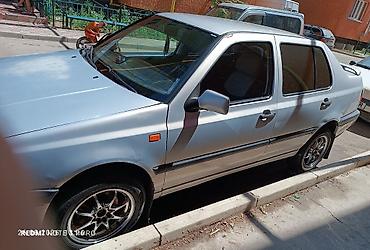 меняю на венто: Volkswagen Vento: 1995 г., 2 л, Механика, Бензин, Седан — 7