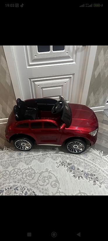 Детские электрокары: Uşaq üçün elektrikli minik maşını – qırmızı rəng, kupe/SUV tipli — 1