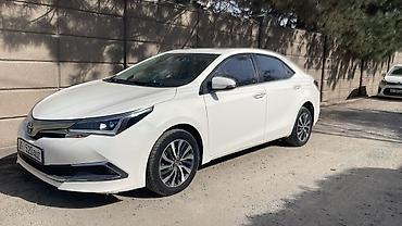 Toyota Corolla: 2018 г., 1.8 л, Вариатор, Гибрид, Седан at lalafo.kg Toyota Corolla: 2018 г., 1.8 л, Вариатор, Гибрид, Седан