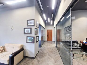 Anbar və emalatxanalar: Nəsimi rayonu, 1-ci mkrn “20 Yanvar” metrosunun yaxınlığında 4 otaqlı — 4