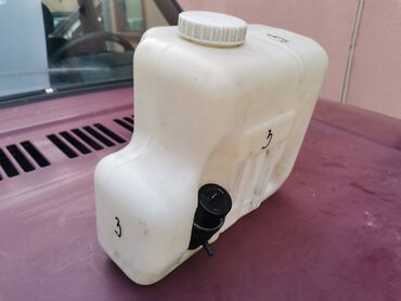 Auto delovi: Posuda prskalice brisaca sa motorom Lada 2121,21213,21214 Niva, br.3 — 2