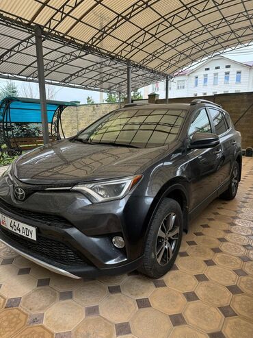 Toyota: Toyota RAV4: 2018 г., 2.5 л, Автомат, Бензин, Кроссовер