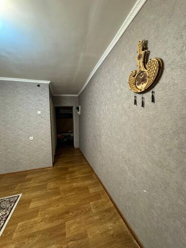 срочно продаётся 1 комнатная квартира в районе ошского рынка по улице кенсуйская: 1 комната, 39 м², Хрущевка, 1 этаж, Косметический ремонт
