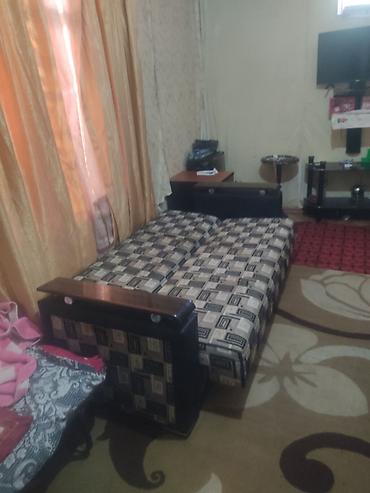 Divan-kravat, İşlənmiş, Açılan, Bazalı, Parça, Çatdırılma yoxdur