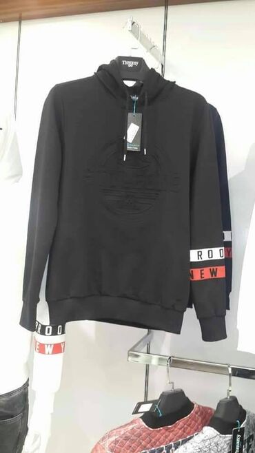 Futbolka və maykalar: Gundəlik geyimlər mağazası geniş asartmentli qadin,kişi uşaq — 18