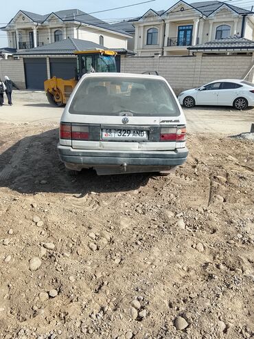 Volkswagen: Volkswagen Passat: 1992 г., Универсал — 7