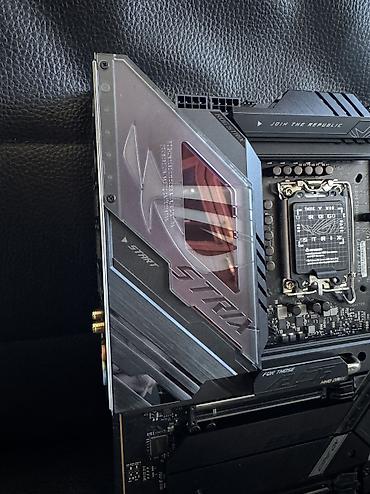 Материнские платы: Материнская плата, Б/у, Asus, LGA1700, ATX, Для ПК — 4