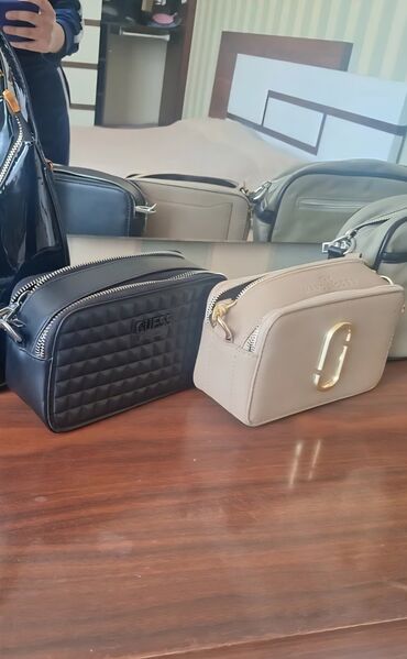 Çantalar: İkisi 20 manat əla vəziyyətdə lalafo.az -da Çantalar: İkisi 20 manat əla vəziyyətdə