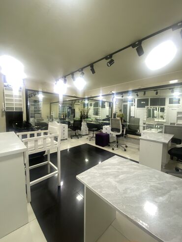 xudu məmmədov küçəsi: İnşaatçılar metrosu Akim Abbasovda gözəllik mərkəzi icarəyə verilir.3