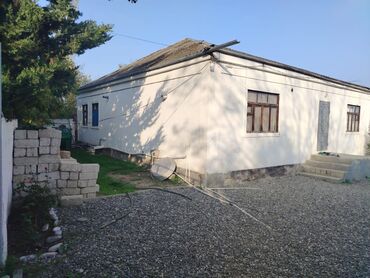 Həyət evləri və villaların satışı: Quba Xacmaz yolundan 50 metr iceri qaz su isiq daimi tecili satilir — 1