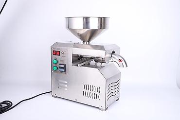 Kənd təssərüfatı avadanlığı: Yag cheken aparat Gücü 15-25kg/saat( məhsulan asılıdır) Voltage 220v — 2