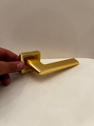 Qapı zamokları: Yeni, Pulsuz çatdırılma — 24