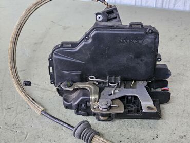 Замки: Замок двери Volkswagen 1998 г., Б/у, Оригинал, Германия — 2