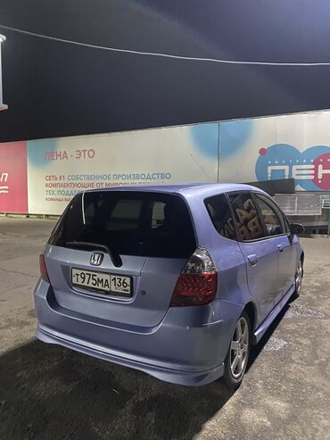 Honda: Honda Fit: 2001 г., 1.3 л, Вариатор, Бензин