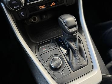 Toyota: Toyota RAV4: 2020 г., 2.5 л, Автомат, Гибрид, Кроссовер — 12