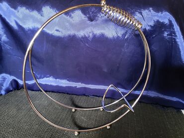 Ostalo posuđe: Drzac,vintaz, nov za flase od hroma. Visina. 26cm — 1