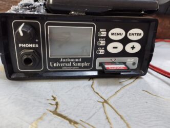 Sintezatorlar: Sintezator, Roland, İşlənmiş, Ünvandan götürmə -da lalafo.az — 3 Sintezatorlar: Sintezator, Roland, İşlənmiş, Ünvandan götürmə — 3