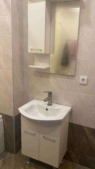 Cakuzi vannalar: Moydadir, 56 sm 78 sm 44 sm